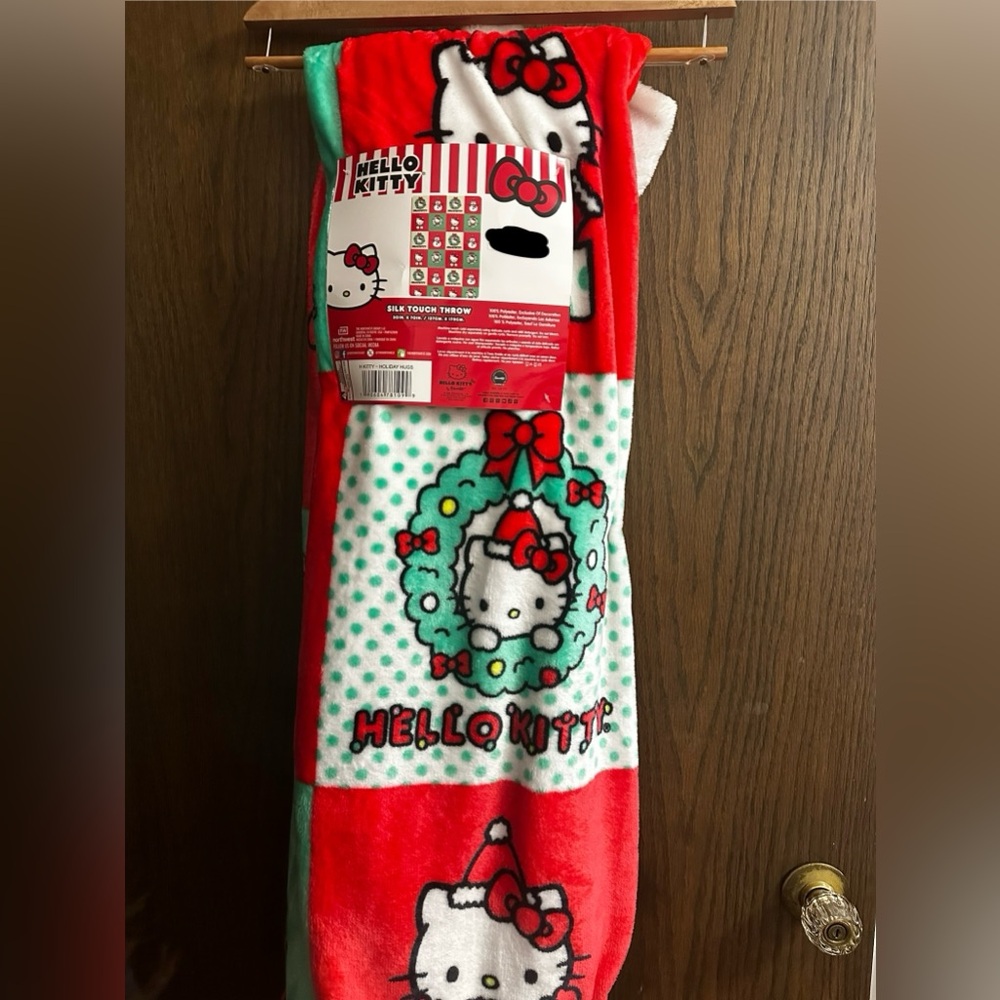 Hello Kitty Christmas Blanket